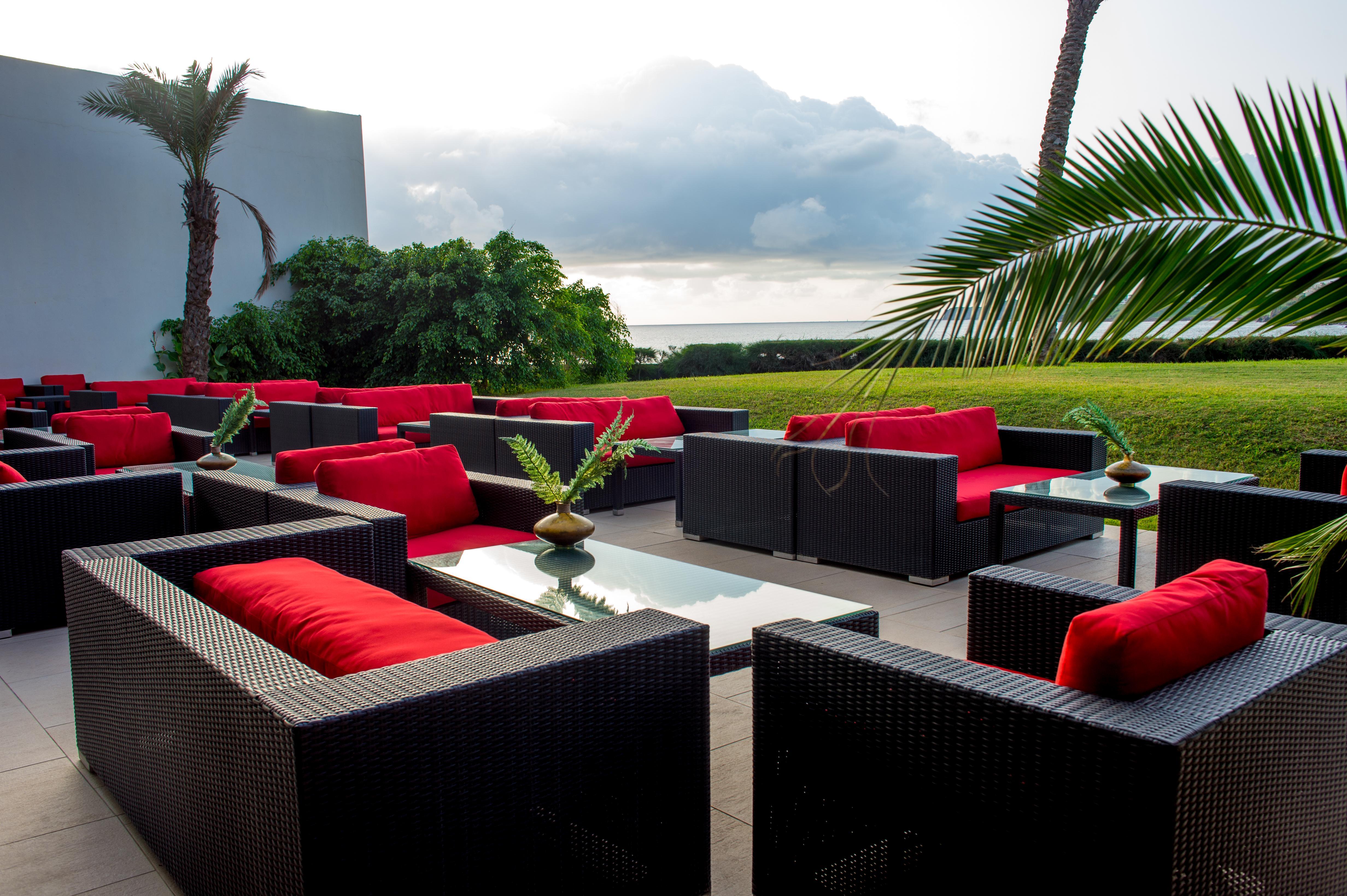 Noom Hotel Dakar Sea Plaza, A Member Of Radisson Individuals Exterior foto The Beach Club