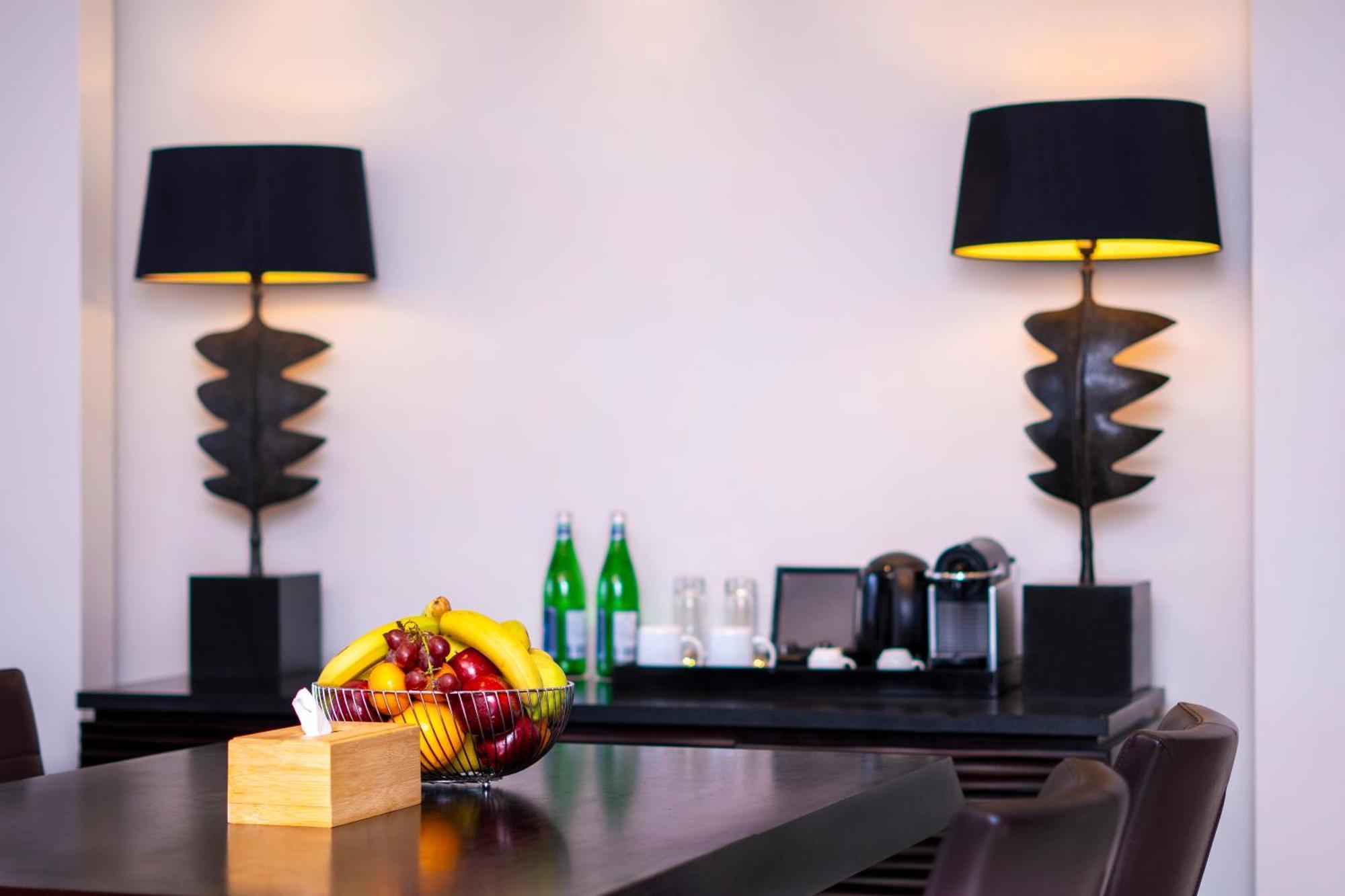 Noom Hotel Dakar Sea Plaza, A Member Of Radisson Individuals Exterior foto A Nespresso machine in a hotel room