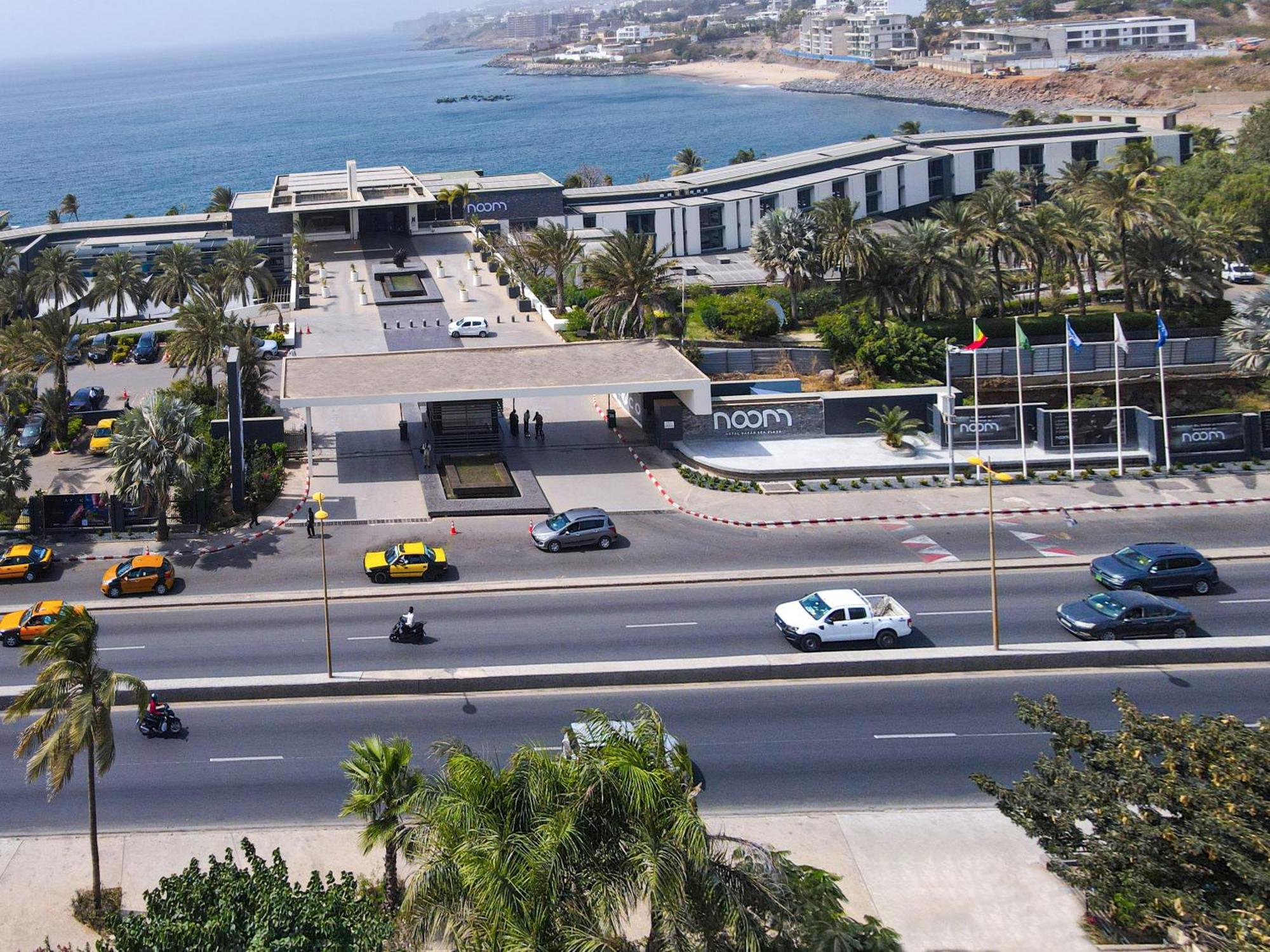 Noom Hotel Dakar Sea Plaza, A Member Of Radisson Individuals Exterior foto The hotel in 2011